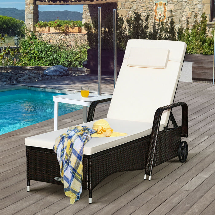 Outdoor Recliner Cushioned Chaise Lounge with Adjustable Backrest