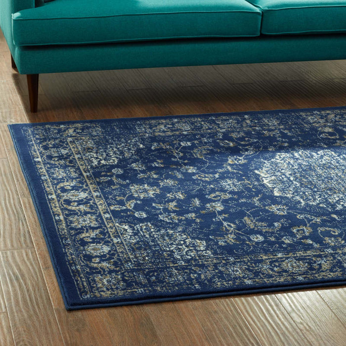 Lilja Distressed Vintage Medallion 5x8 Area Rug