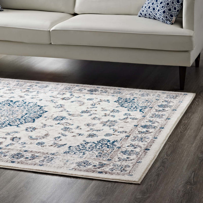 Lilja Distressed Vintage Medallion 5x8 Area Rug