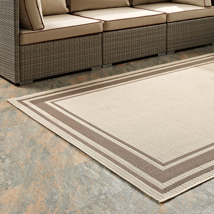 Rim Solid Border 5x8 Indoor and Outdoor Area Rug