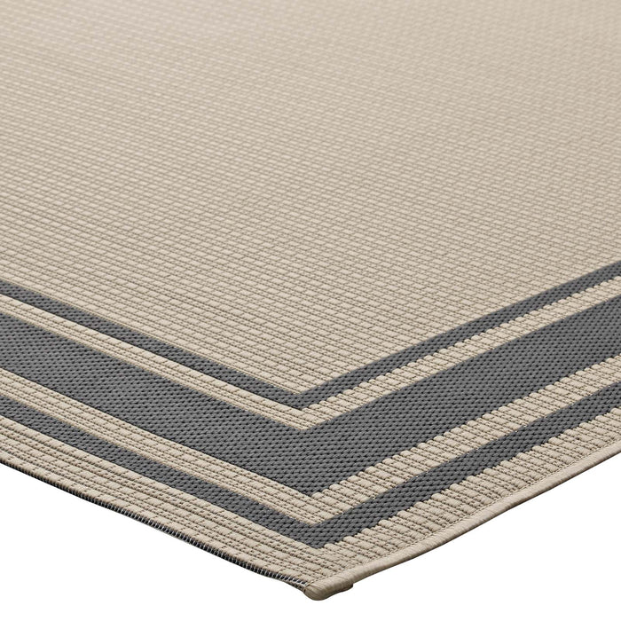 Rim Solid Border 5x8 Indoor and Outdoor Area Rug