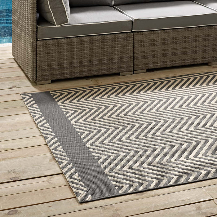 Optica Chevron With End Borders 5x8 Indoor and Outdoor Area Rug