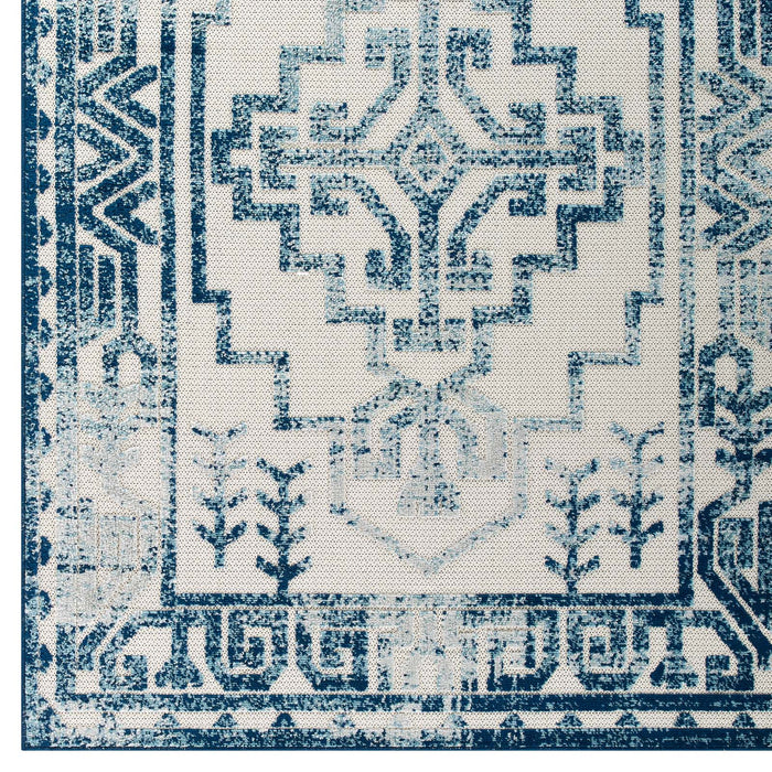 Reflect Nyssa Distressed Geometric Southwestern Aztec 5x8 Indoor/Outdoor Area Rug